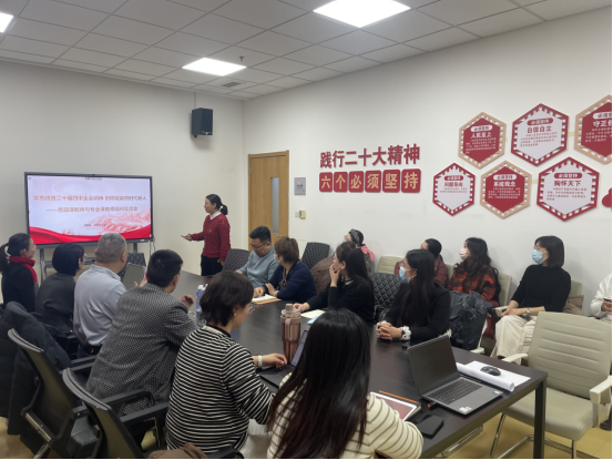 图片3崔俊老师走进蓝卡医院