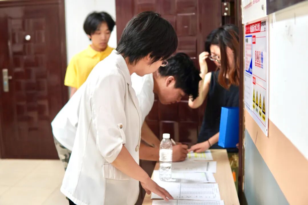 1 (9)