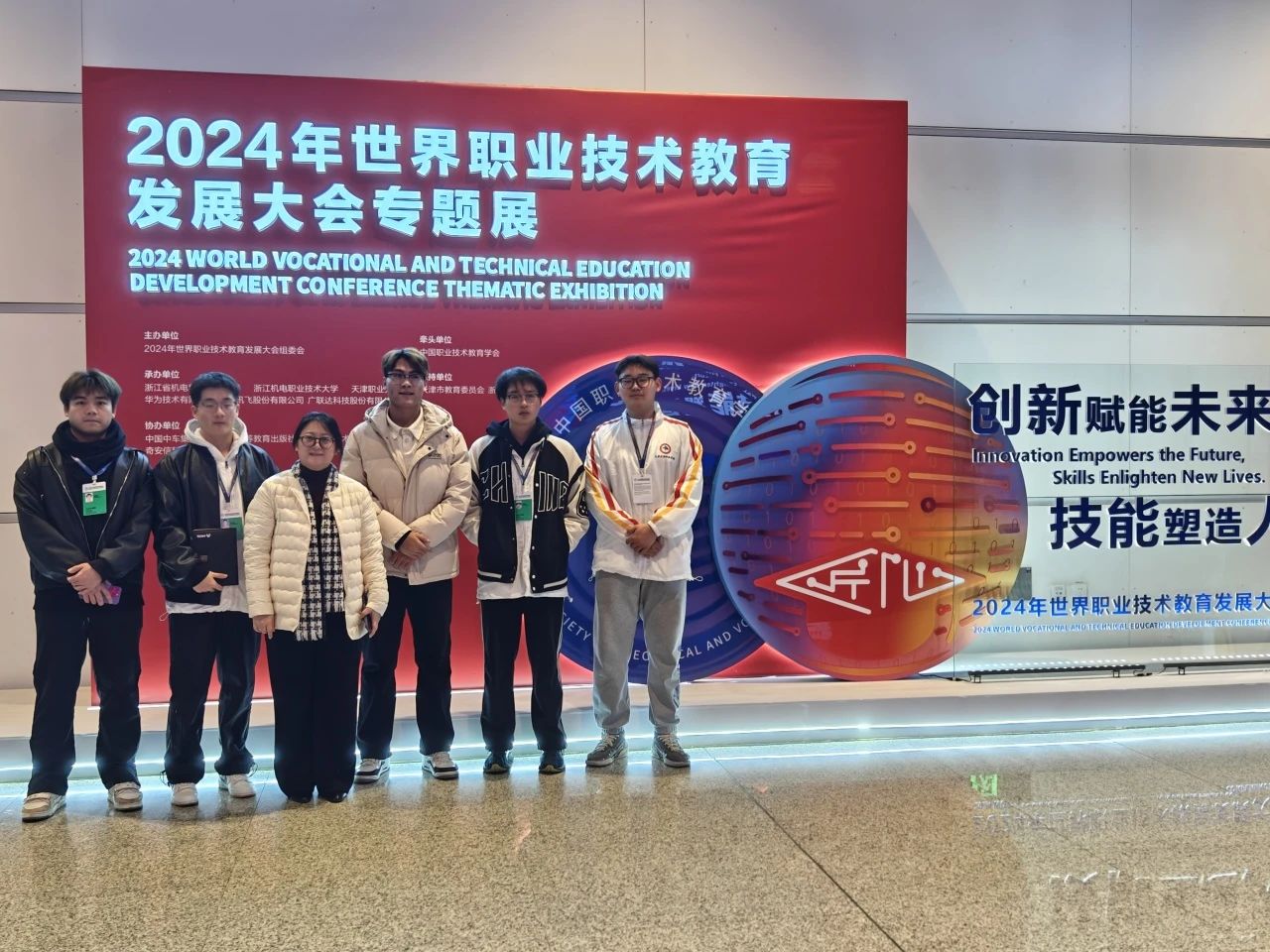 9cc6682cd8cd076355d012ab367a1ff1